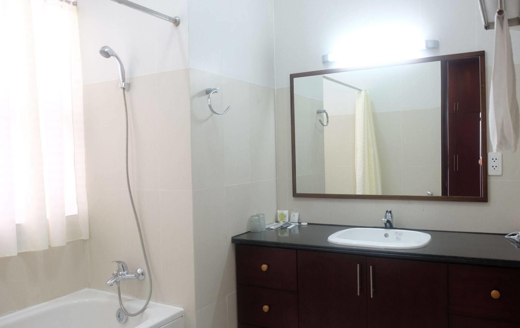 Poonsa Serviced Apartment Cidade de Ho Chi Minh Exterior foto