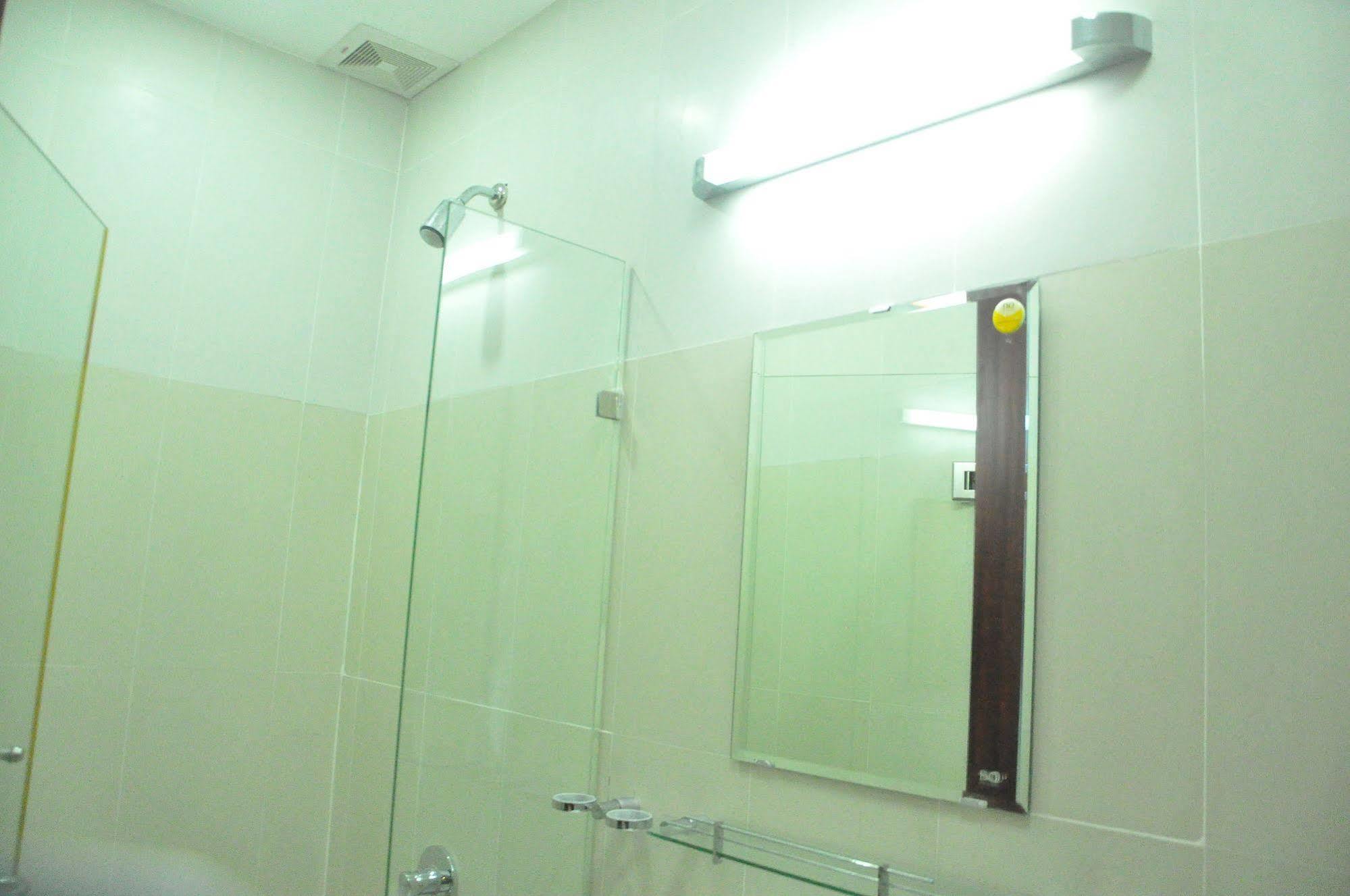 Poonsa Serviced Apartment Cidade de Ho Chi Minh Exterior foto